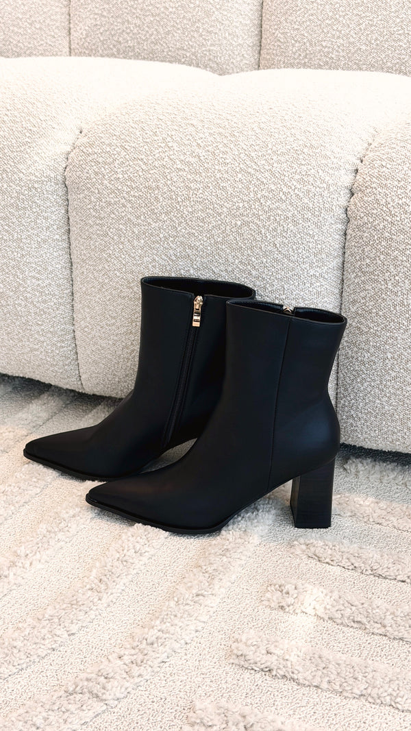 Xavion Boots - Black - Billy J