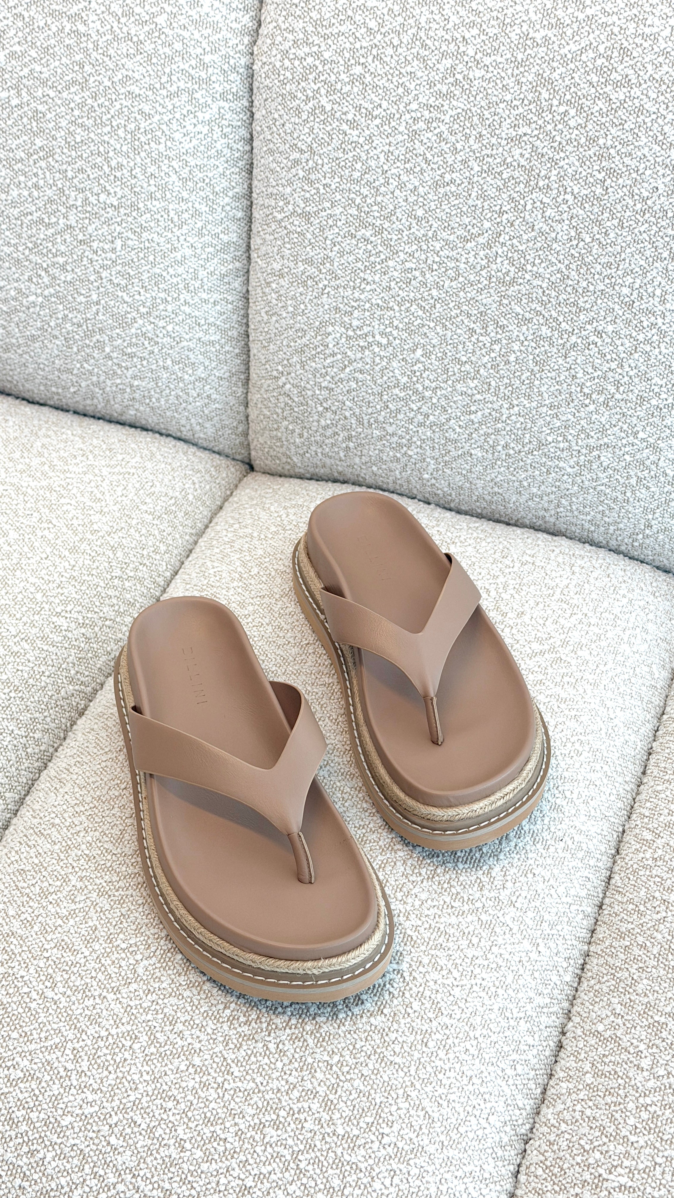 Arlette Slide - Light Cashew - Billy J