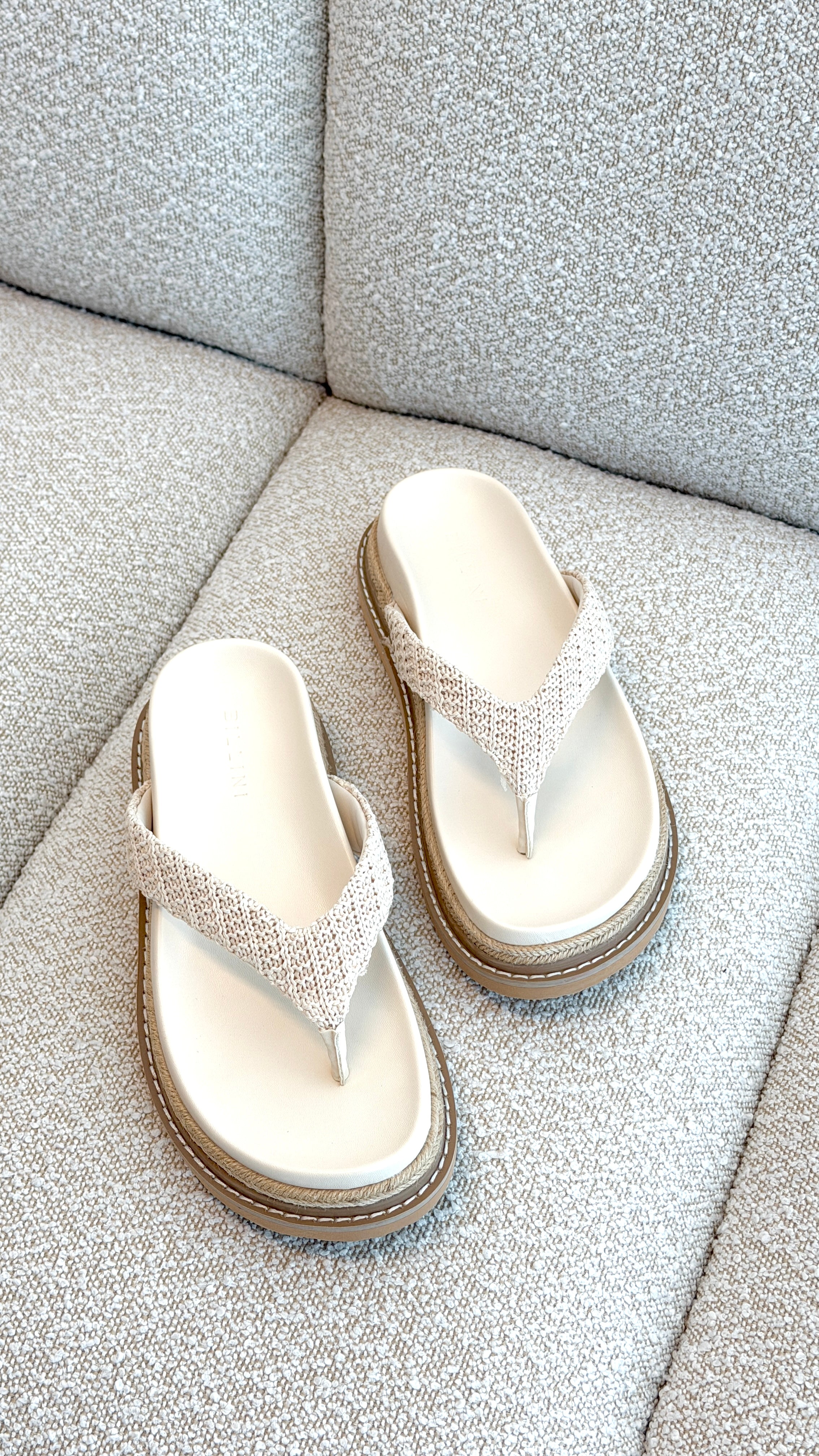 Arlette Slide - Cream Raffia - Billy J