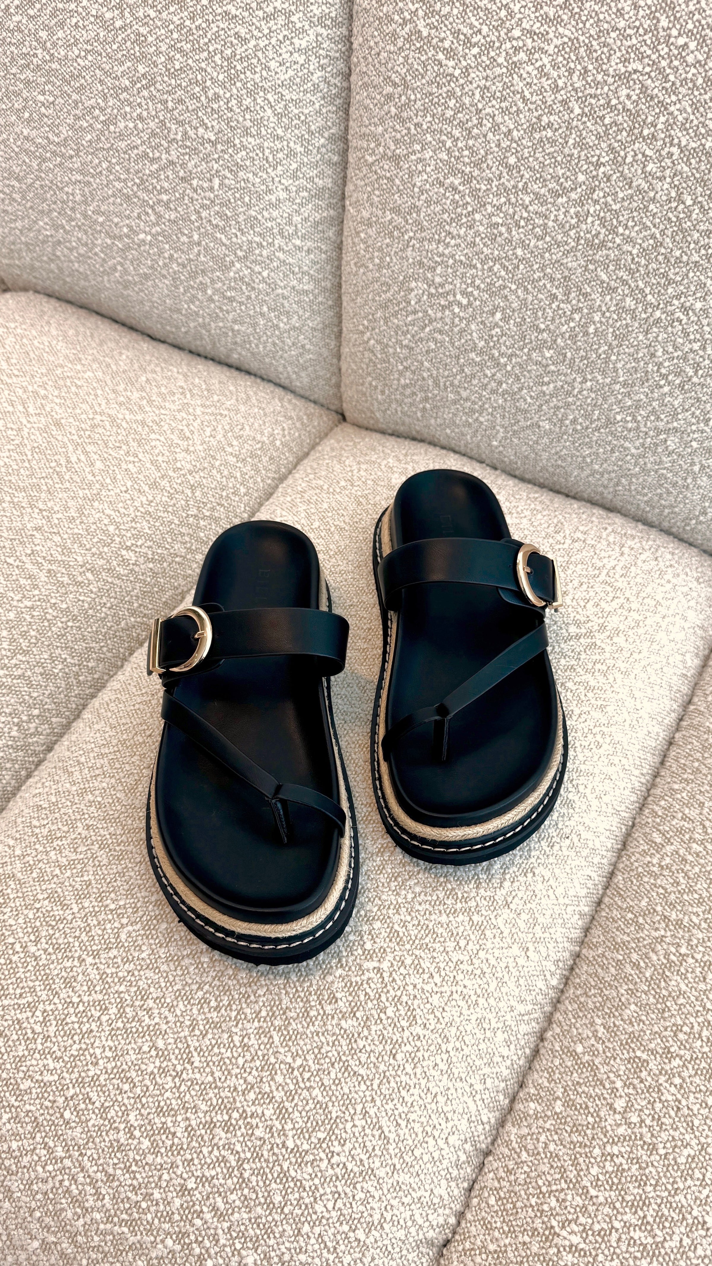 Ameera Slide - Black - Billy J