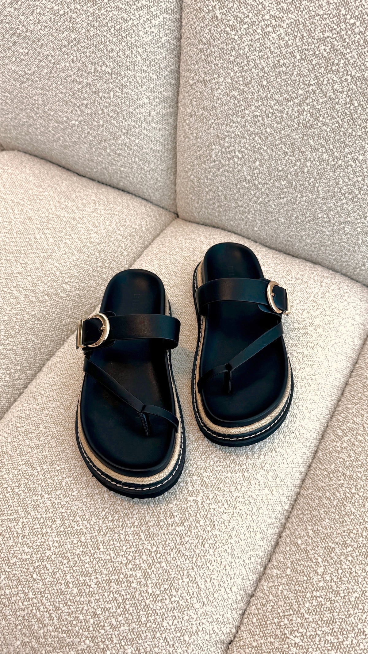 Ameera Slide - Black - Billy J