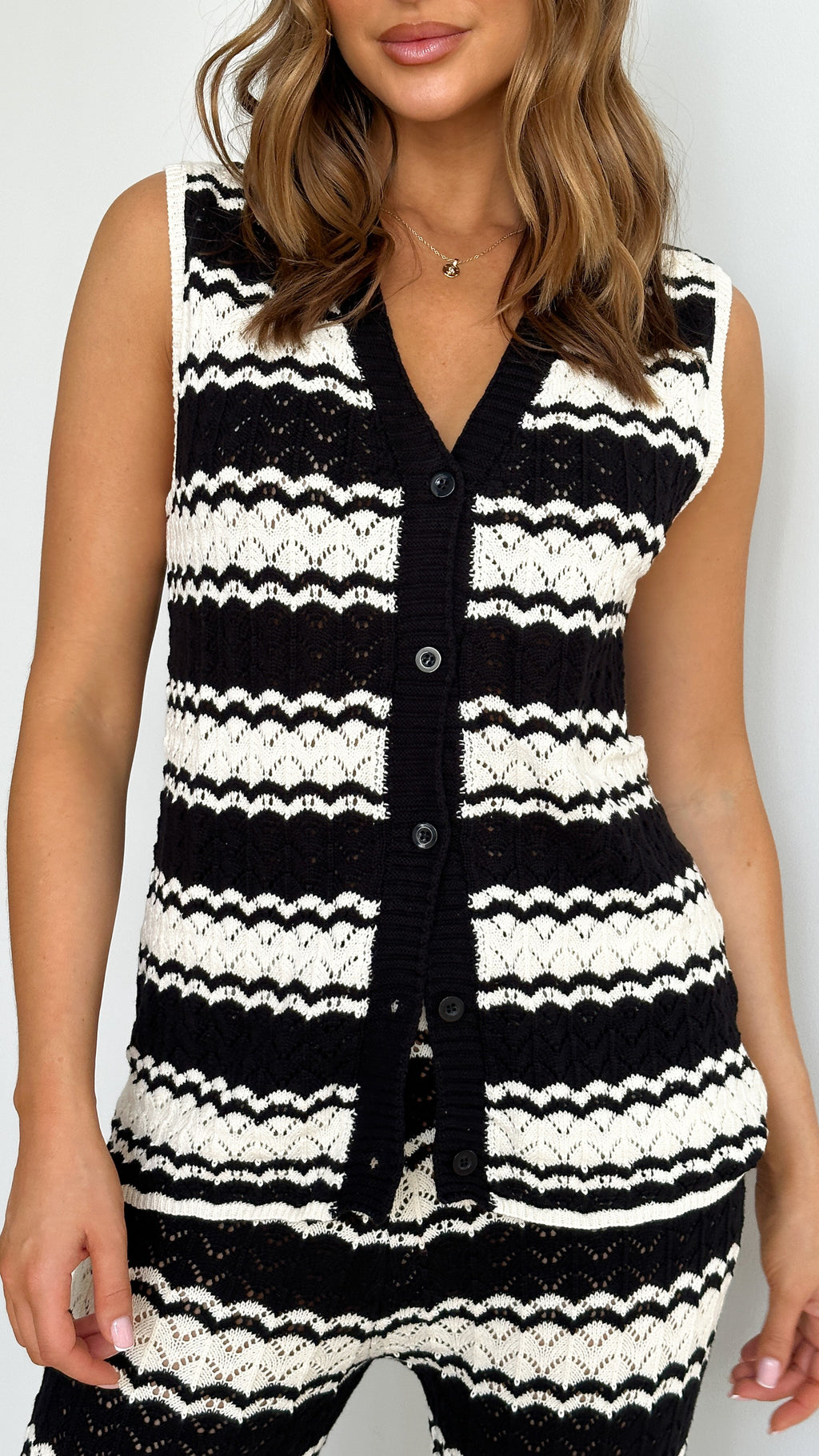 Kahula Vest - Black / White Stripe