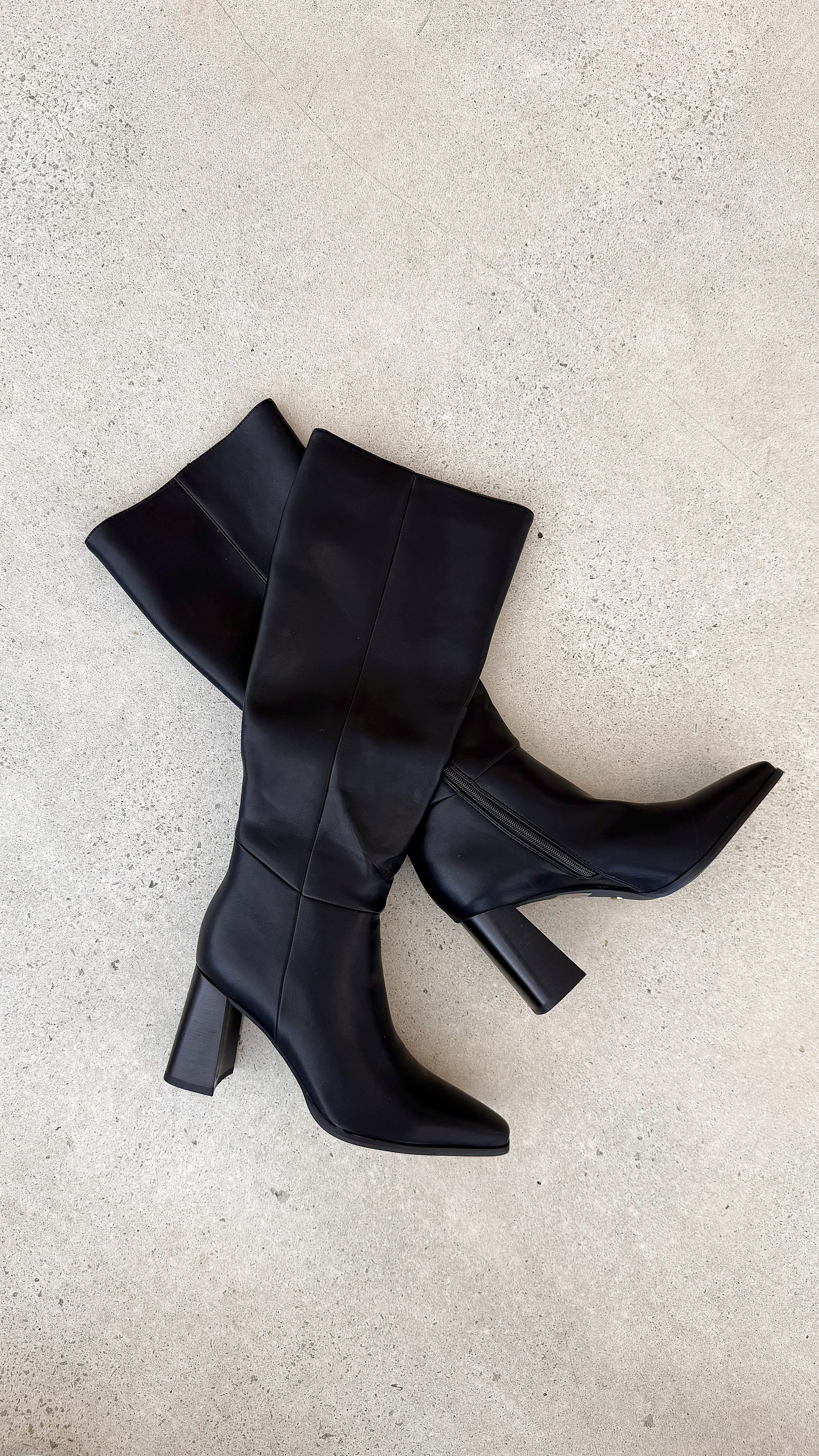 Vallia Boots - Black - Billy J