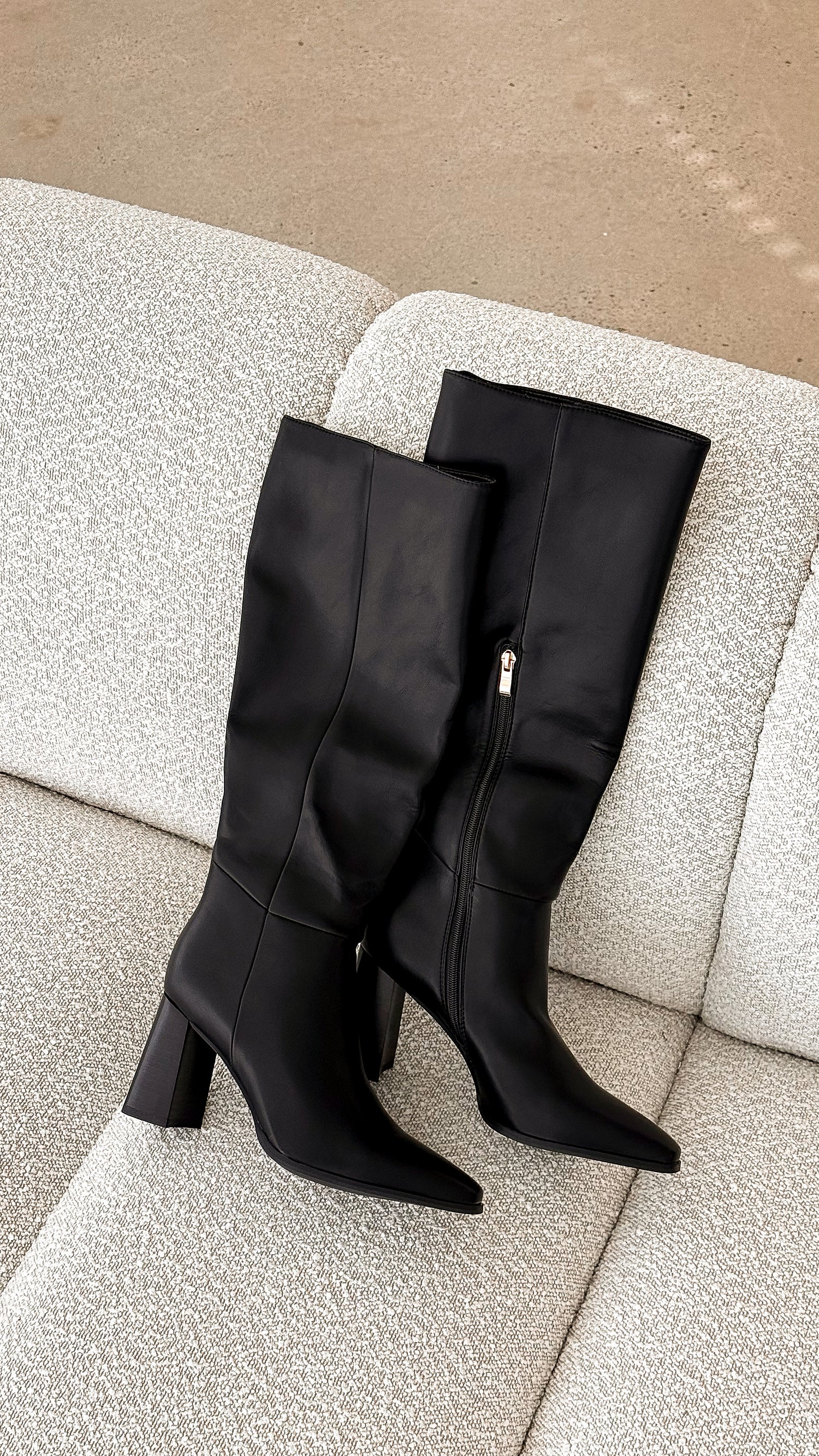 Vallia Boots - Black - Billy J