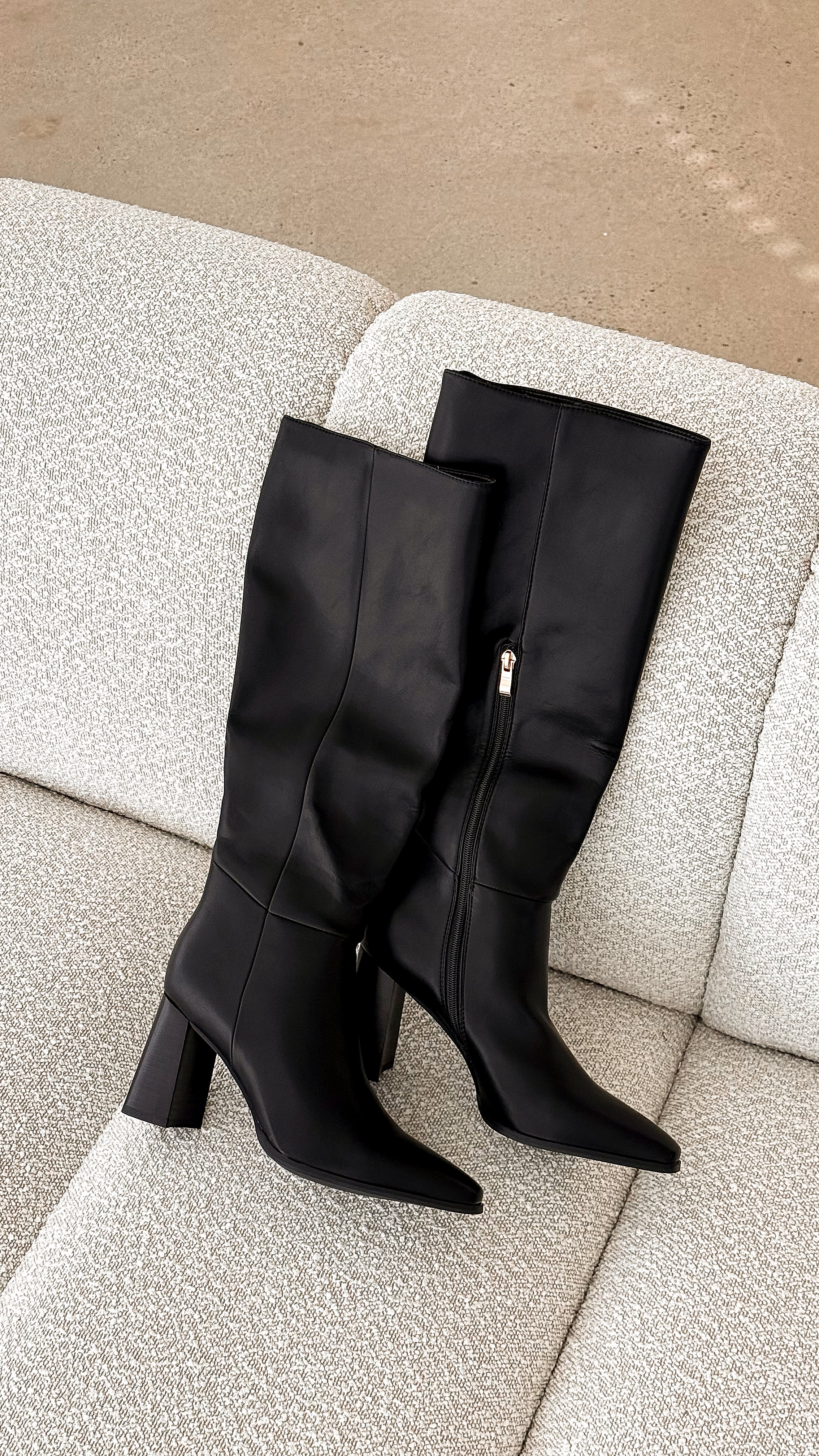 Vallia Boots - Black - Billy J