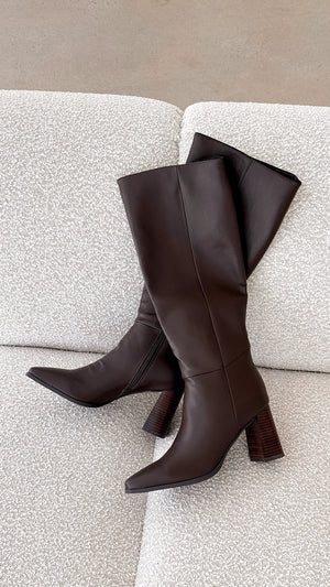 Vallia Boots - Chocolate - Billy J