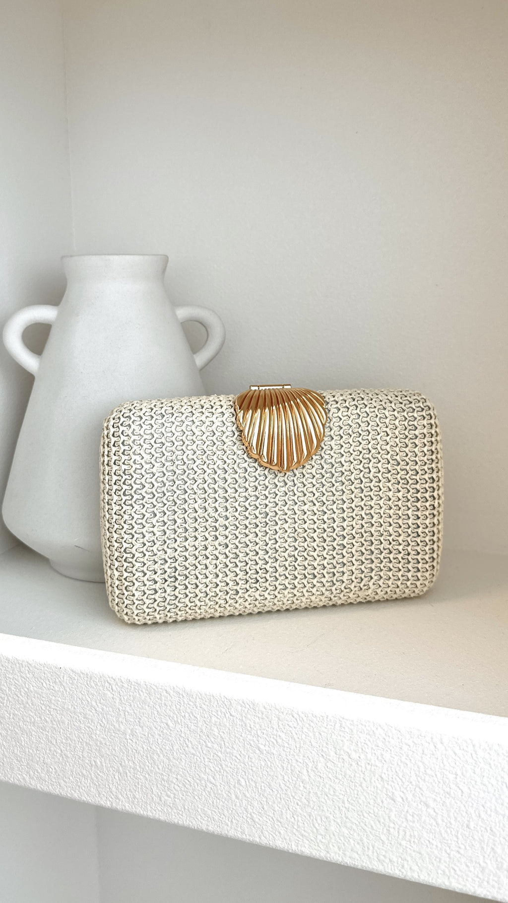 Livy Shell Clasp Woven Structured Clutch - Cream