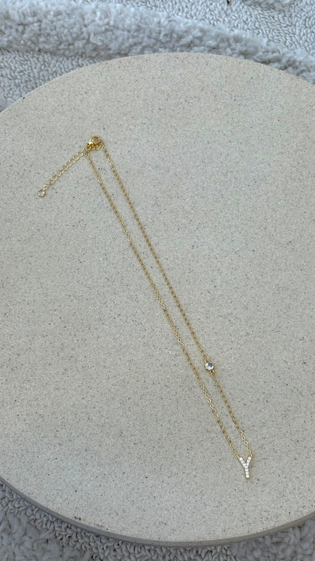 Ivy Initial Letter Necklace - Y