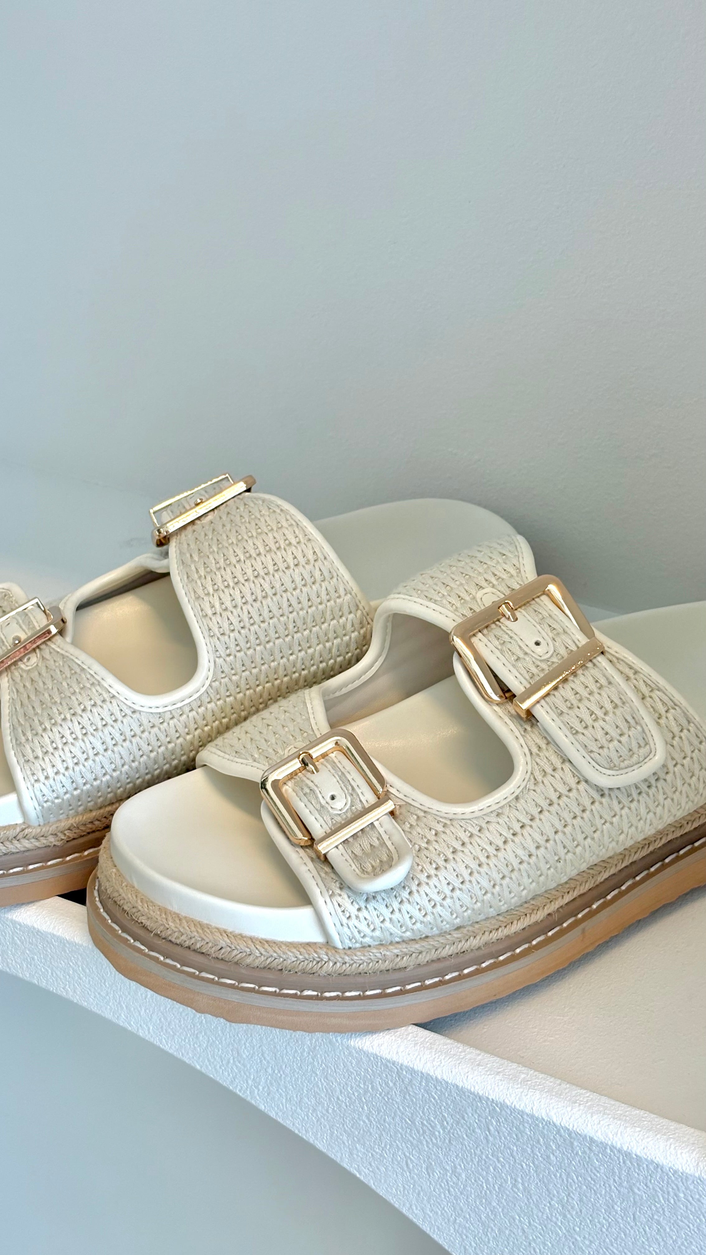 Alder Slide - Cream Crochet - Billy J