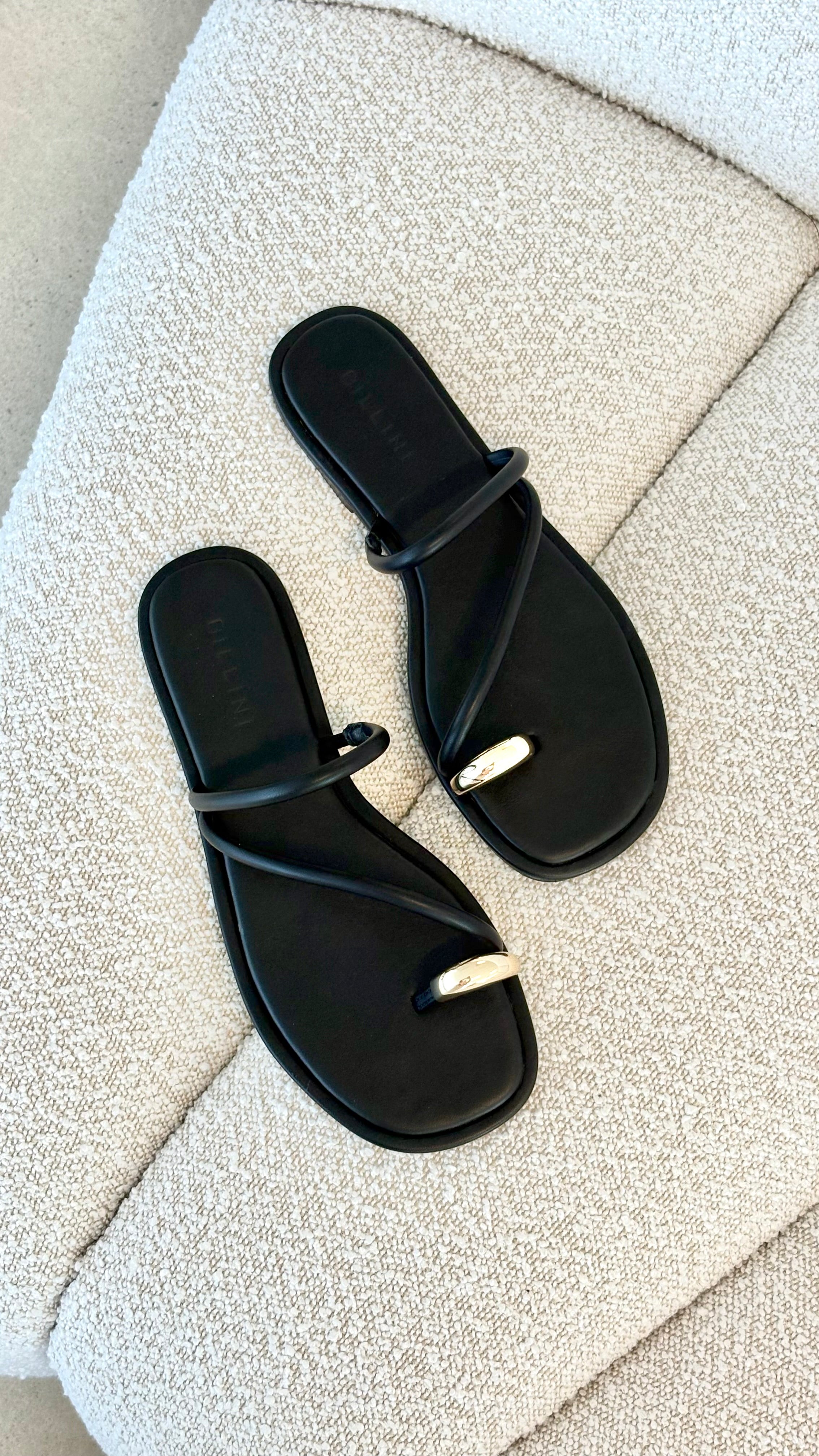 Orphie Slide - Black - Billy J