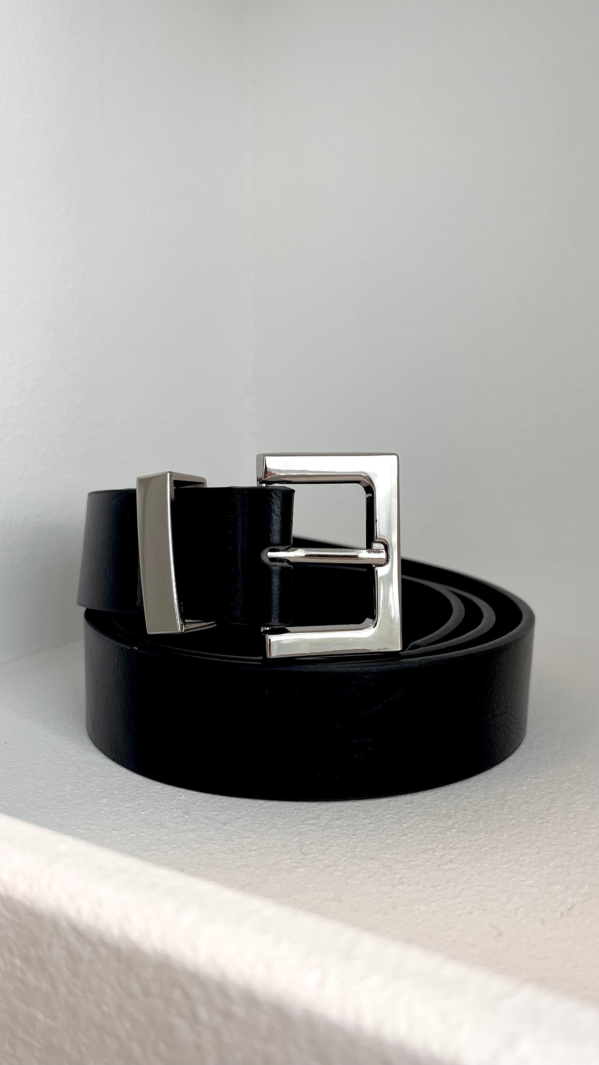 Valarae Belt - Black / Silver - Billy J