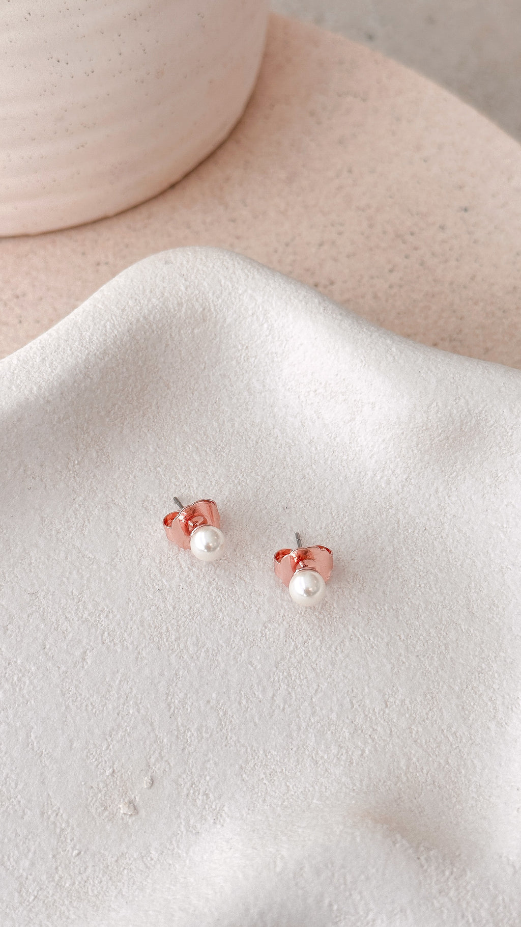 Small Glass Pearl Stud Earrings - Cream/Rose - Billy J