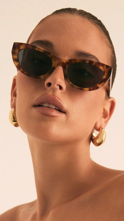Load image into Gallery viewer, Estella Sunglasses - Hazel Tort
