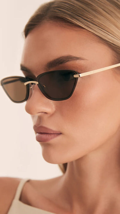 Load image into Gallery viewer, The Chandra Sunglasses - Light Gold Chocolate - Billy J
