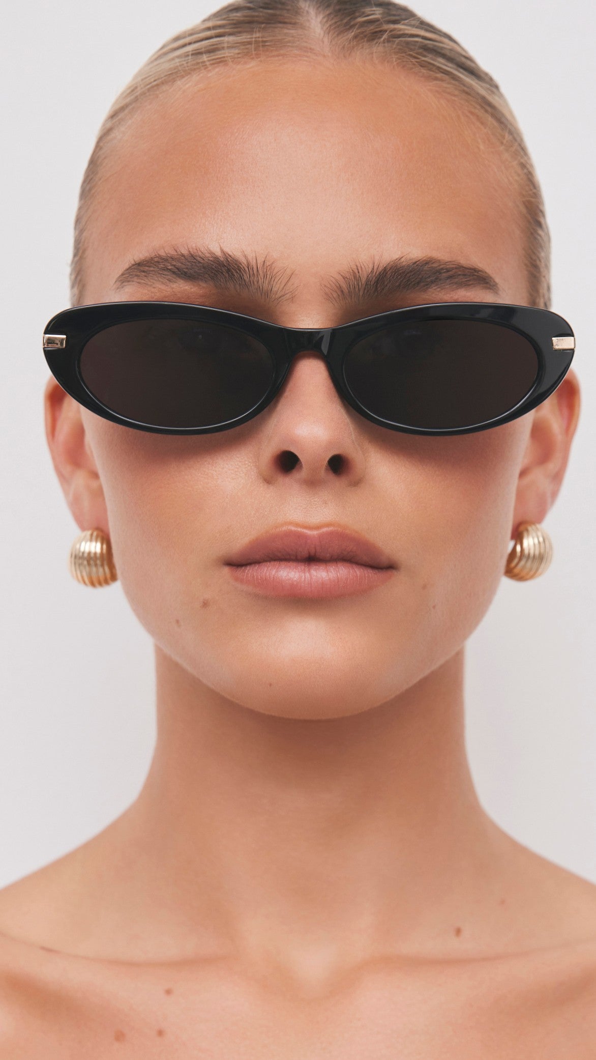 The Rae Sunglasses - Black / Black - Billy J