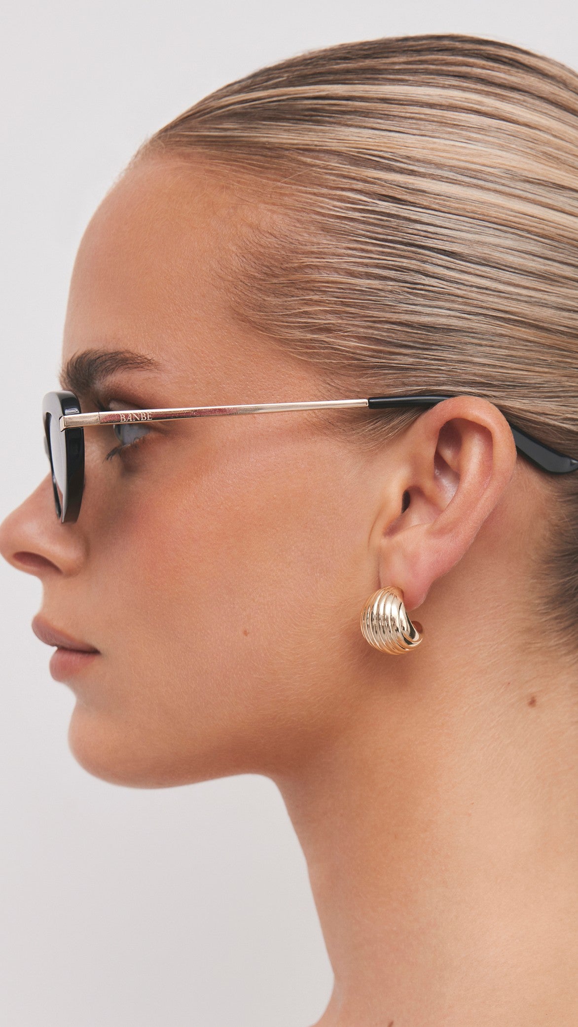The Rae Sunglasses - Black / Black - Billy J