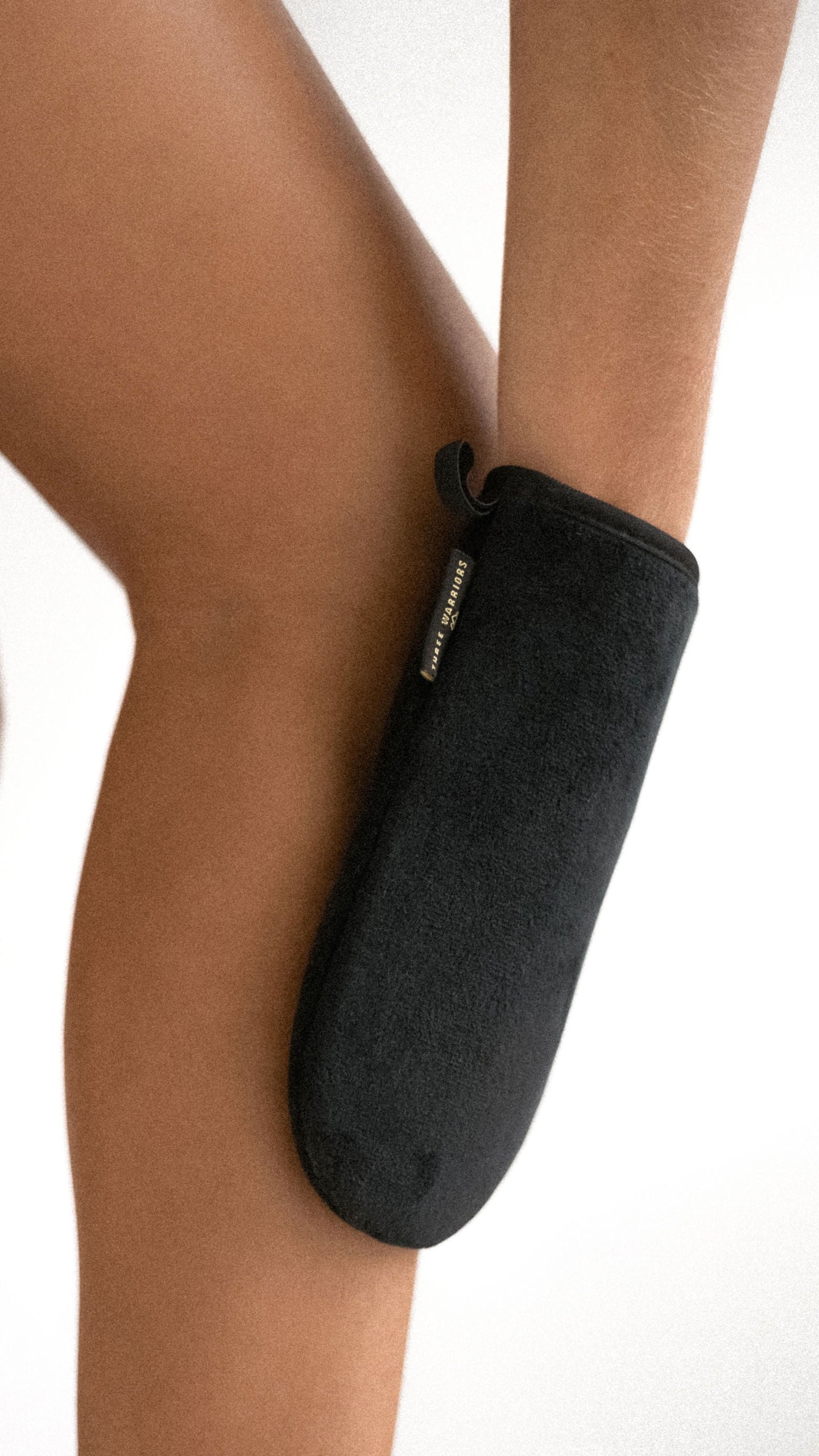 Three Warriors - Eco-Friendly Tanning Mitt - Billy J