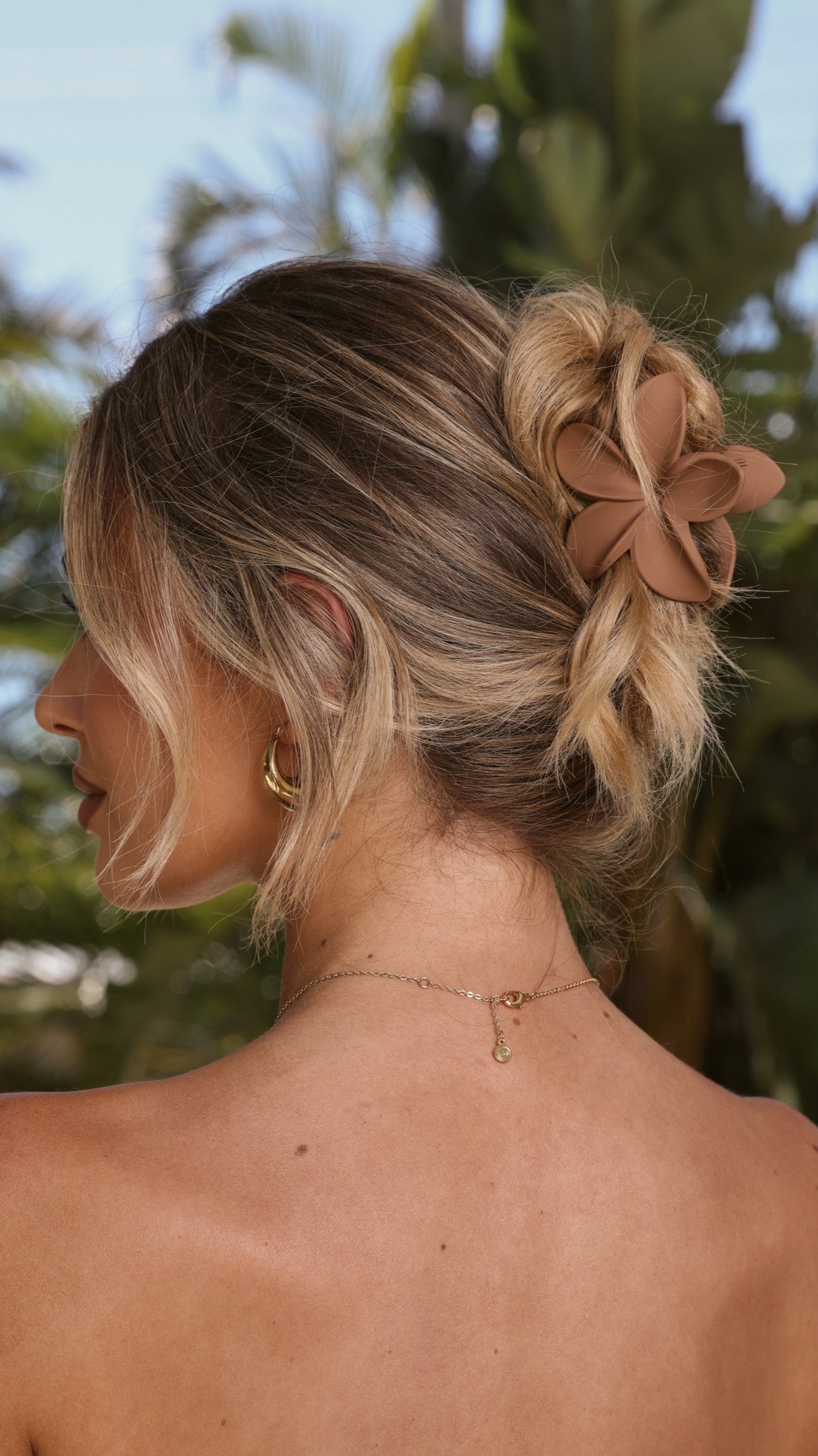 Hibiscus Matte Flower Claw Clip - Tan - Billy J