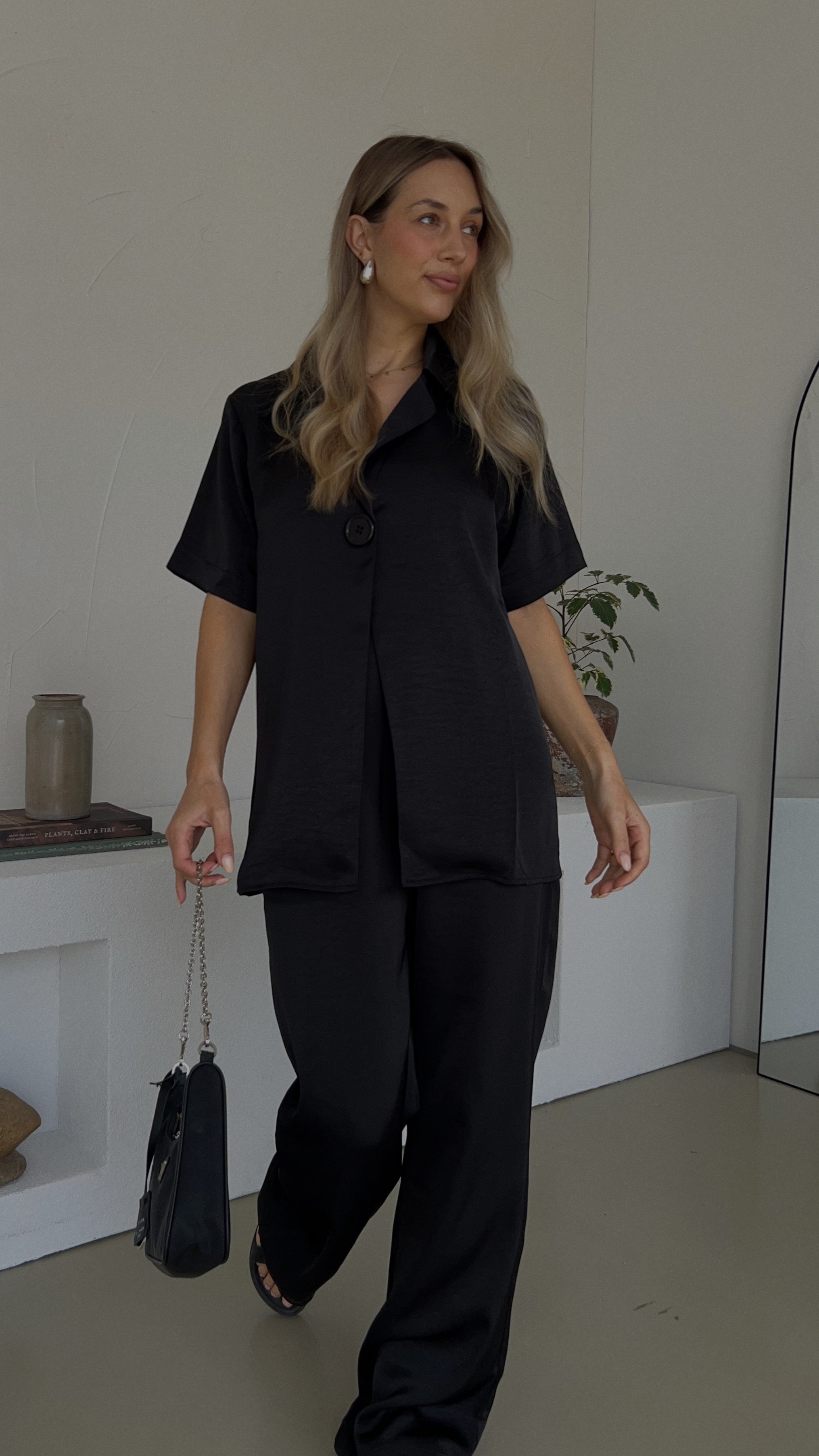 Imogen Button Shirt - Black - Billy J