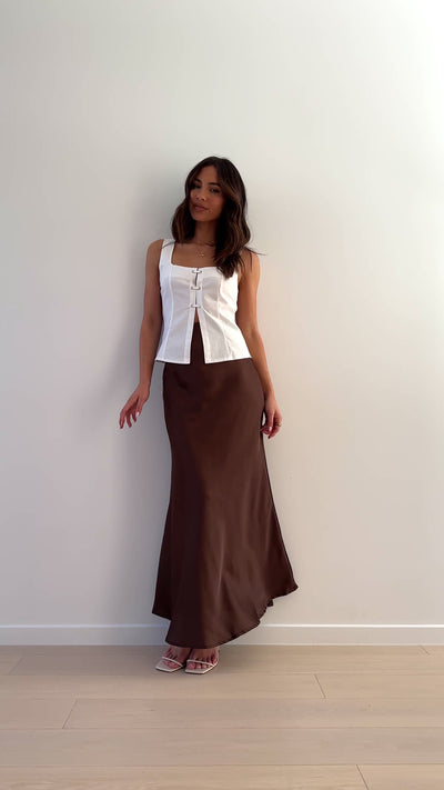 Load and play video in Gallery viewer, Maceo Maxi Skirt - Brown

