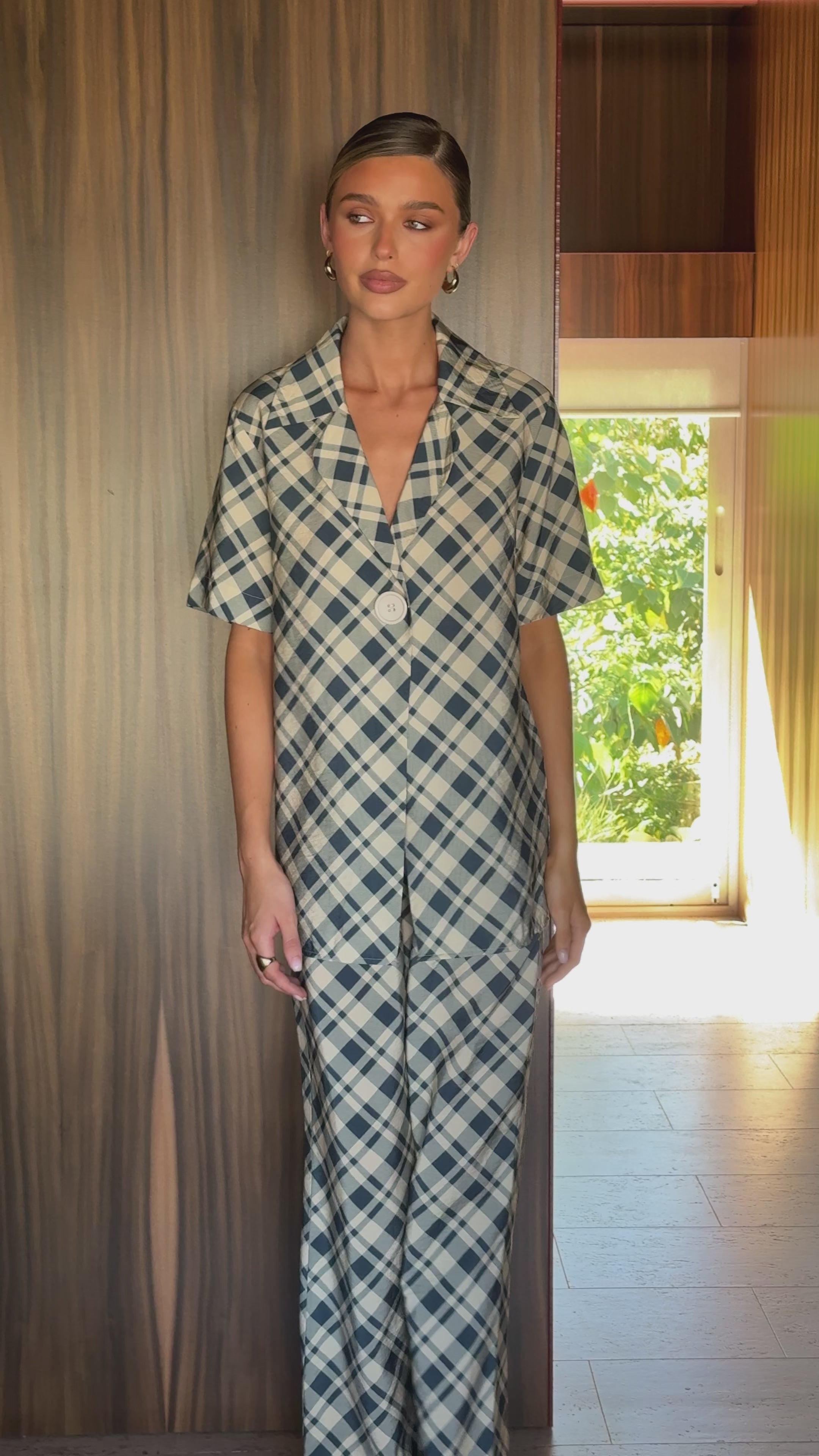 Load video: Imogen Button Shirt - Blue/Cream Plaid - Billy J