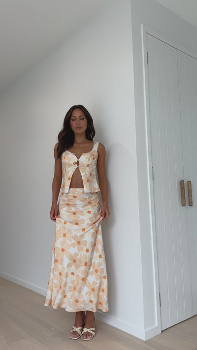Load and play video in Gallery viewer, Nicole Maxi Skirt - Buttercup Floral
