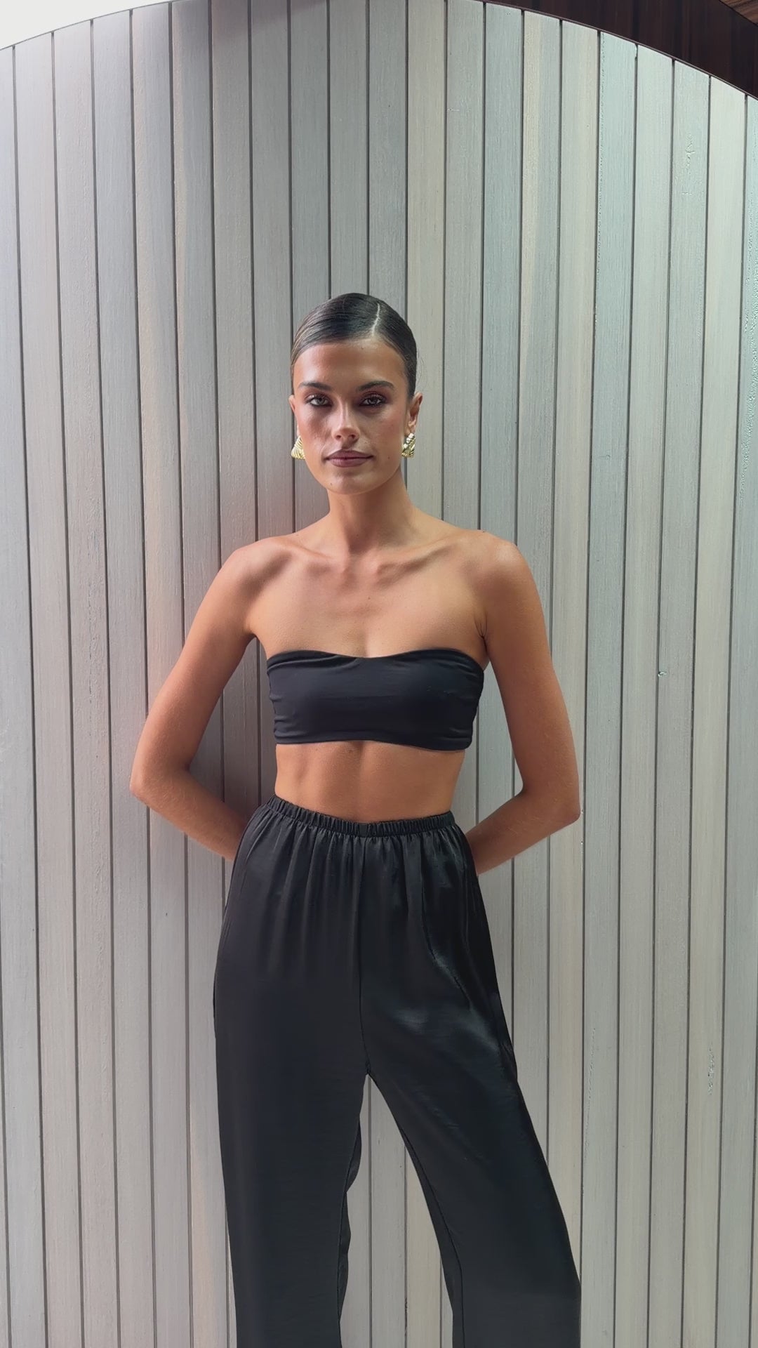 Load video: Ida Bandeau Bra - Black - Billy J