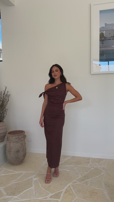 Load and play video in Gallery viewer, Simone Maxi Dress - Chocolate
