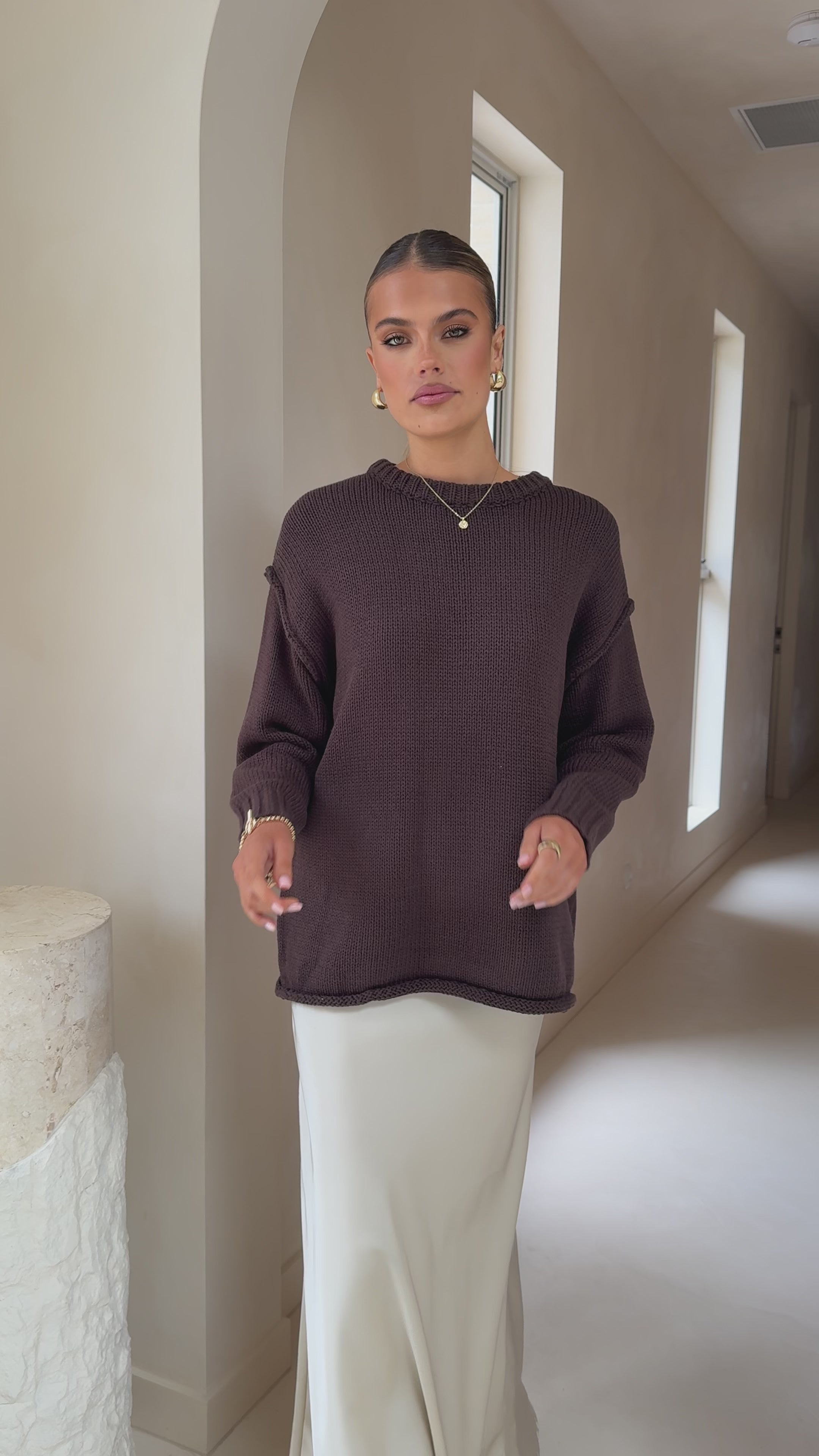 Load video: Delvine Knit Jumper - Chocolate - Billy J