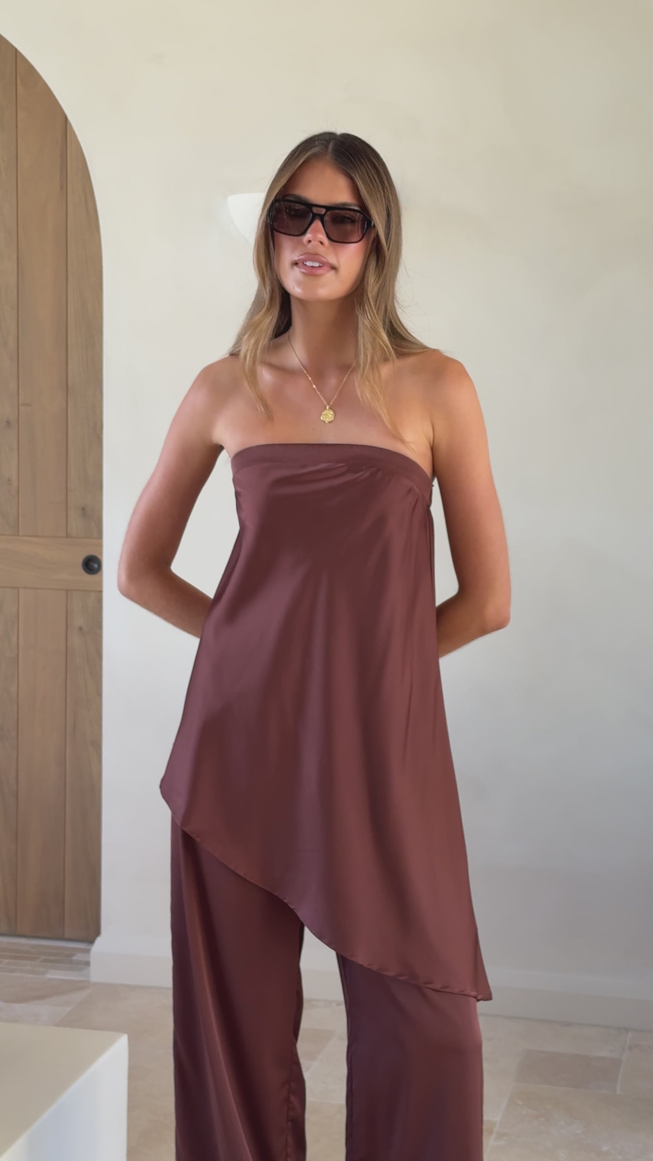 Load video: Tova Strapless Top - Chocolate - Billy J