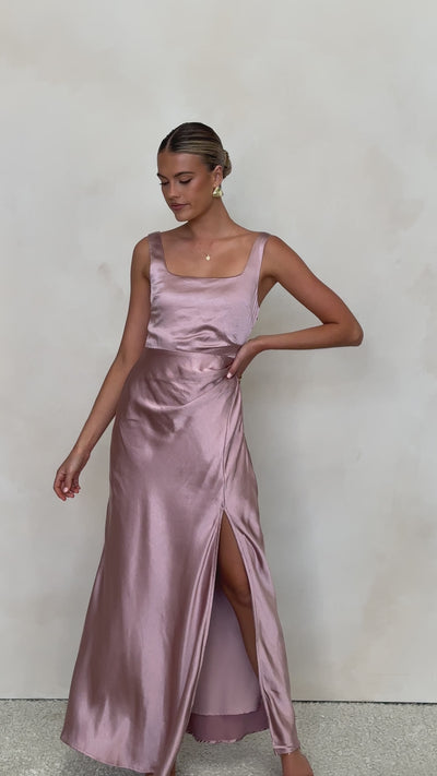 Load and play video in Gallery viewer, Alaria Maxi Dress - Dusty Pink
