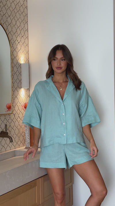 Load and play video in Gallery viewer, Lounge Linen Shirt - Aqua
