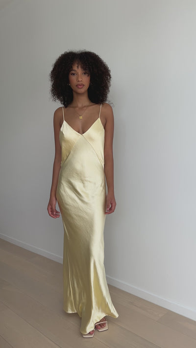 Load and play video in Gallery viewer, Gisella Maxi Dress - Yellow
