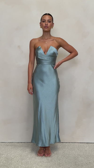 Load and play video in Gallery viewer, Valerie Maxi Dress - Blue
