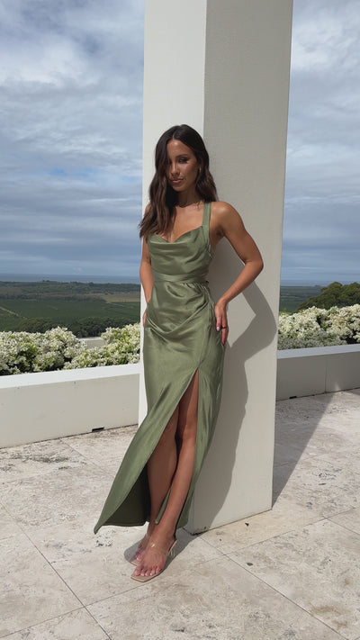 Load and play video in Gallery viewer, Zendaya Maxi Dress - Olive
