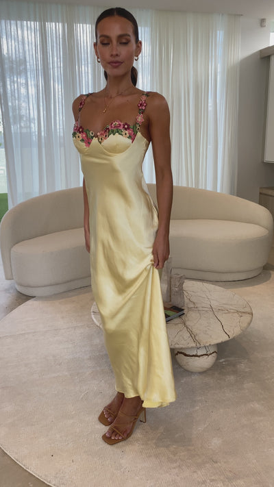 Load and play video in Gallery viewer, Aurora Maxi Dress - Yellow
