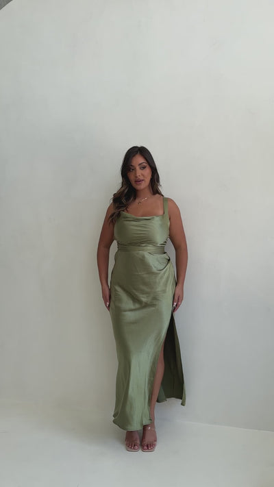 Load and play video in Gallery viewer, Zendaya Maxi Dress - Olive
