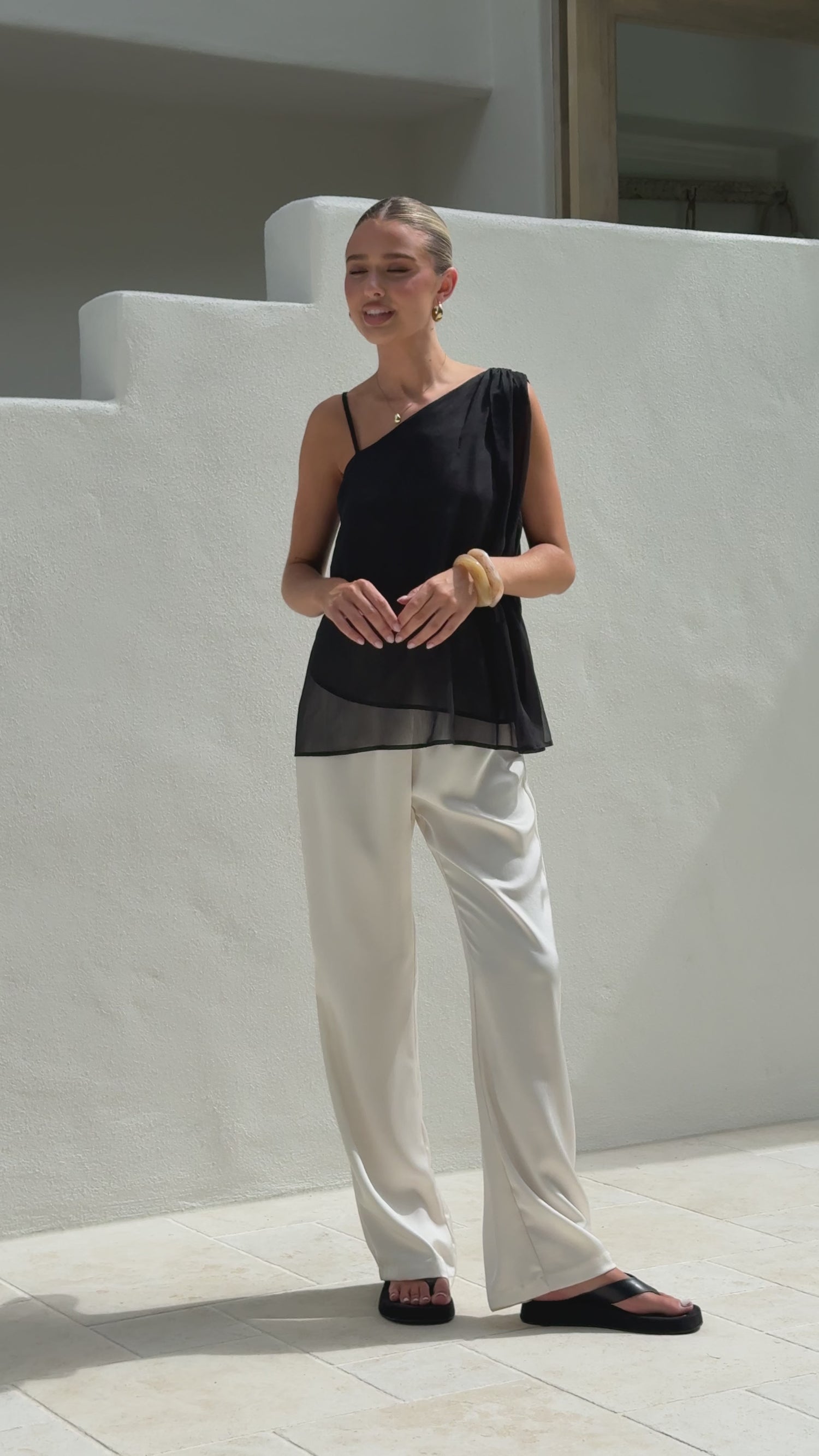 Hazel Top - Black - Billy J
