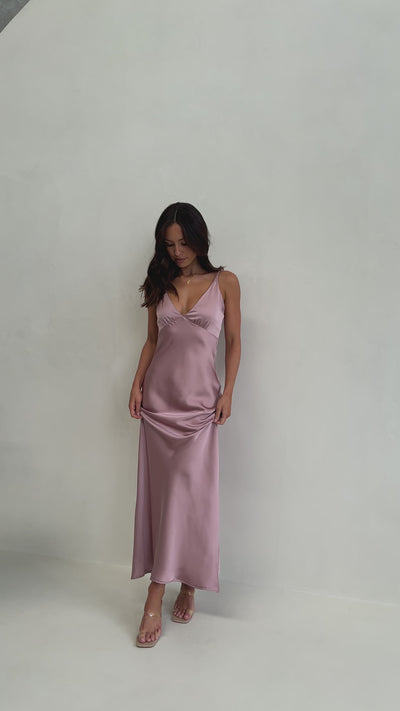 Load and play video in Gallery viewer, Ziah Maxi Dress - Dusty Pink
