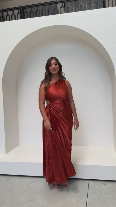 Load and play video in Gallery viewer, Olivia Maxi Dress - Rust
