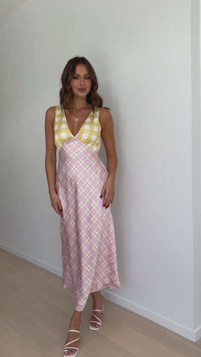 Load and play video in Gallery viewer, Dae Maxi Dress - Yellow / Pink Check
