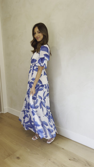 Load and play video in Gallery viewer, Peneople Midi Dress - Blue
