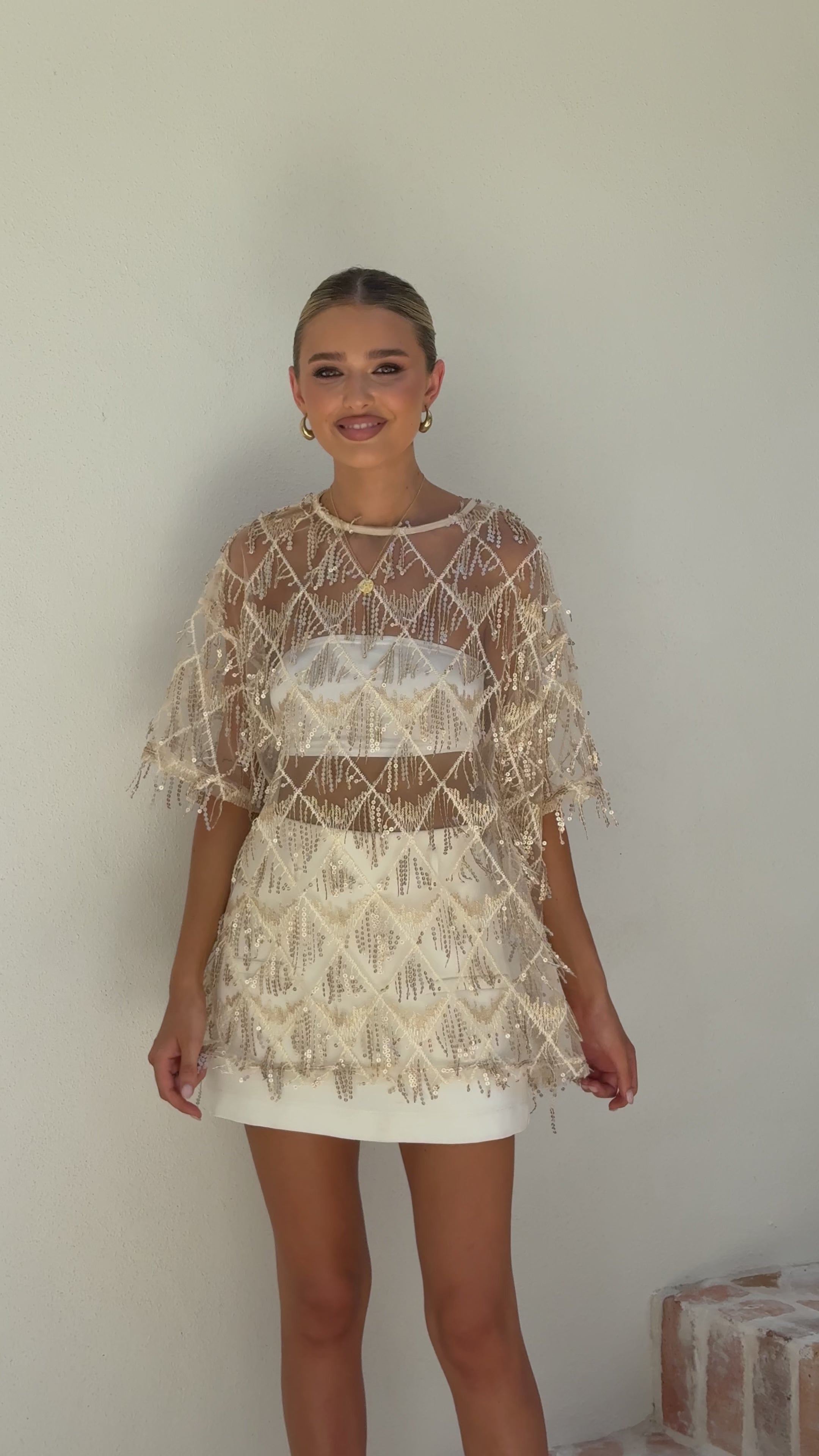 Load video: Lira Sequin Tee - Gold - Billy J