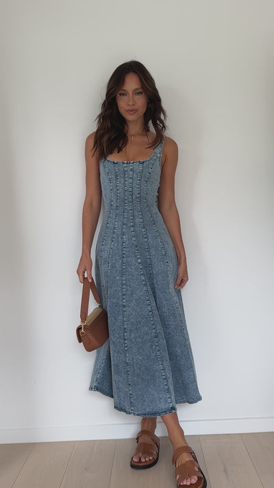 Load and play video in Gallery viewer, Blake Maxi Dress - Blue
