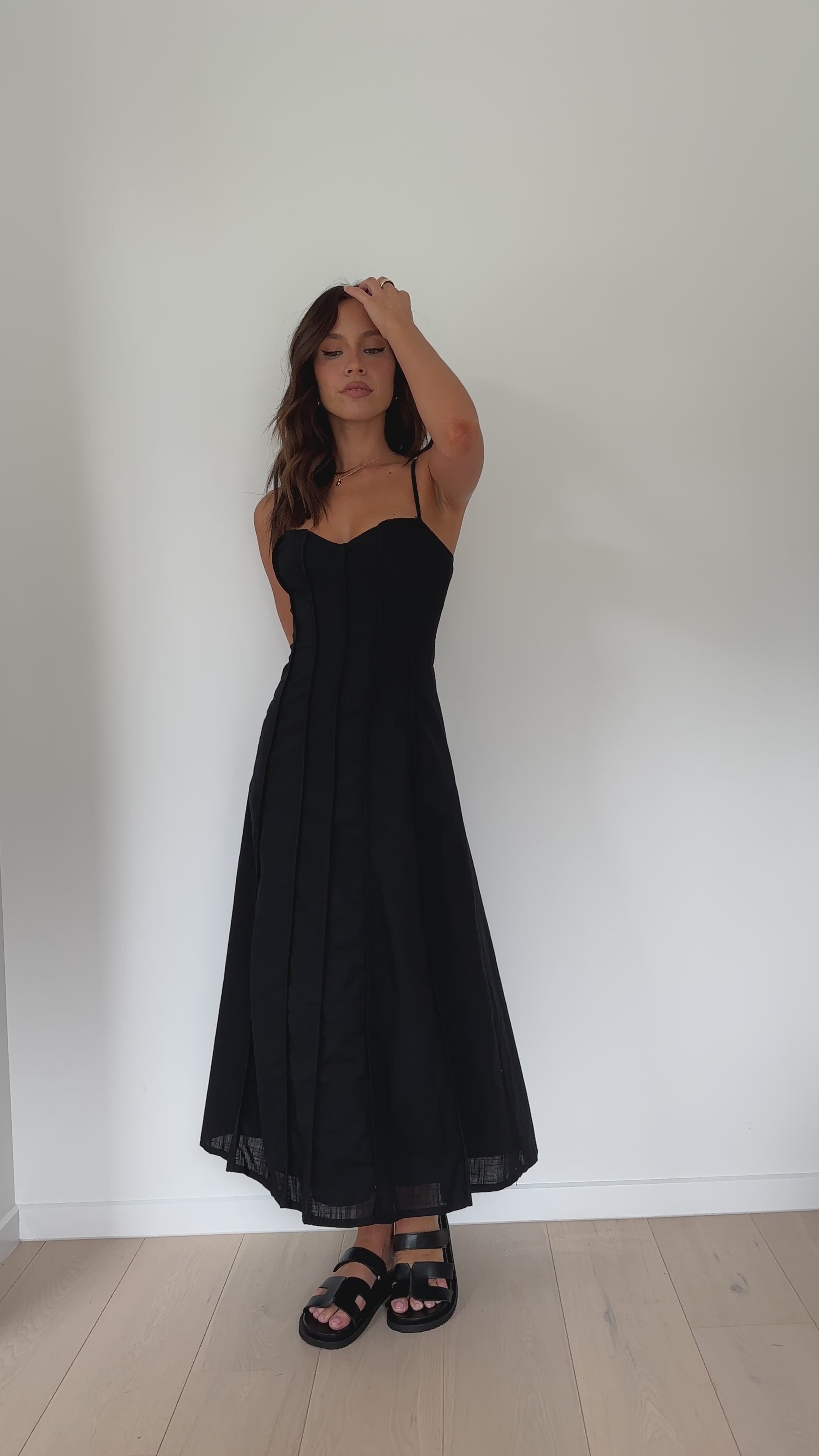 Ilenna Midi Dress - Black
