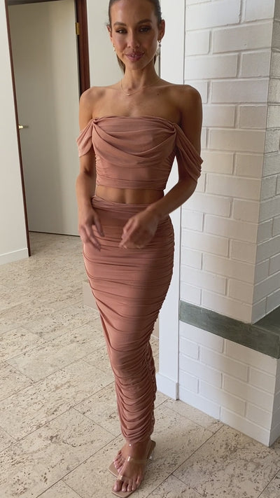 Load and play video in Gallery viewer, Kylie Crop Top - Dusty Pink
