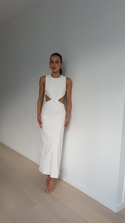 Load and play video in Gallery viewer, Damiana Maxi Dress - White
