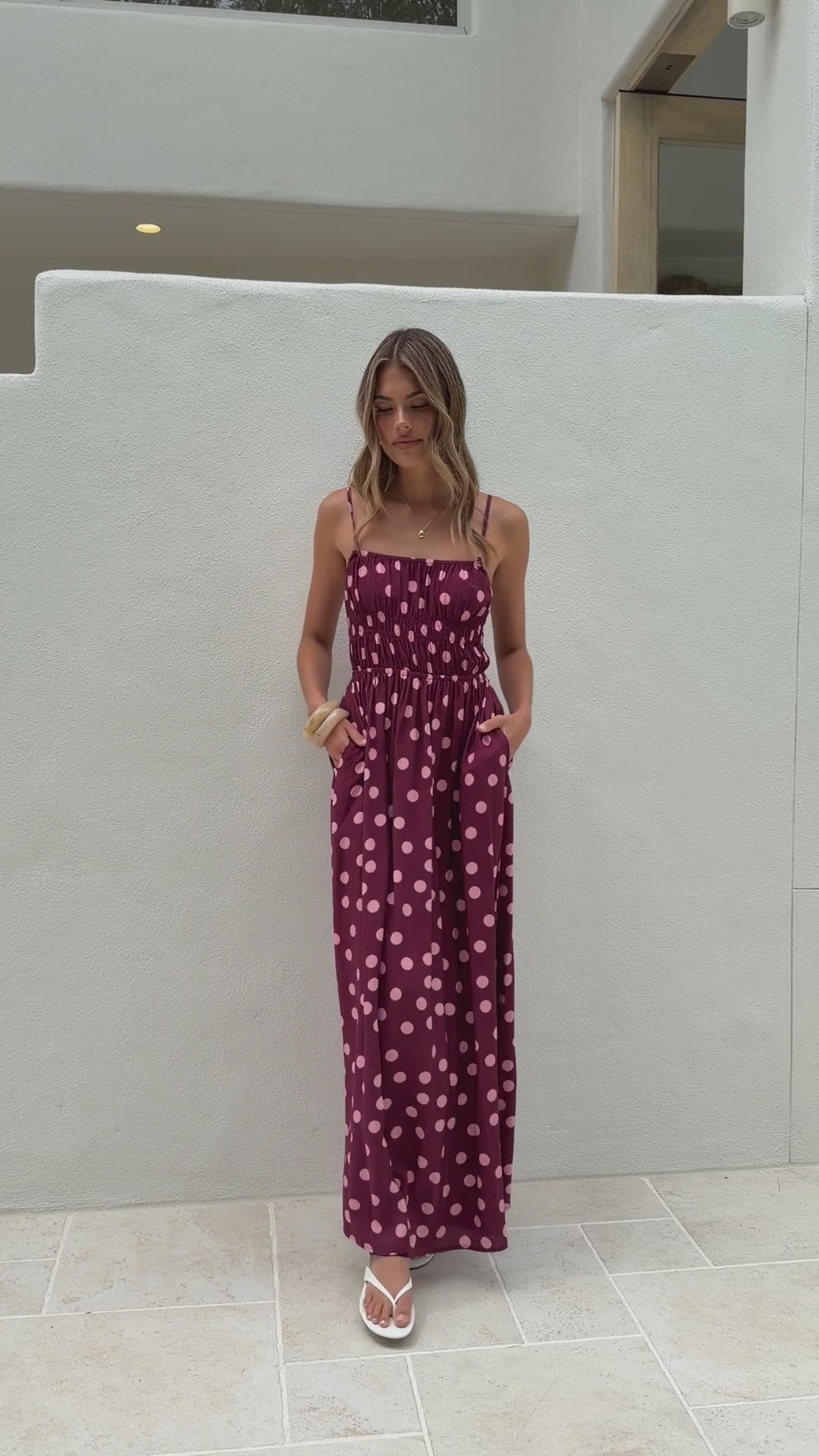 Load video: Solare Maxi Dress - Merlo/Marshmallow - Billy J