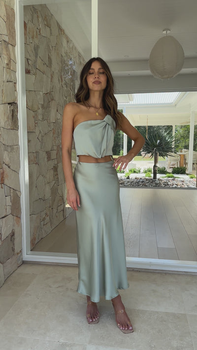 Load and play video in Gallery viewer, Esther Maxi Skirt - Olive
