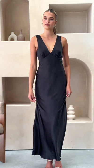 Load and play video in Gallery viewer, Sofia Maxi Dress - Black
